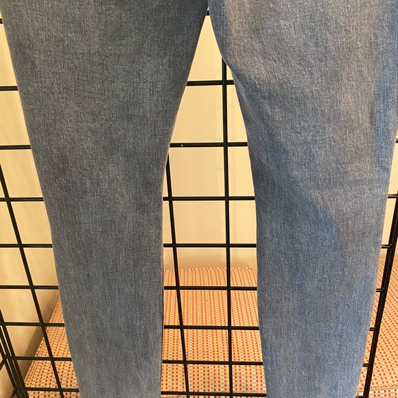 NWOT Cabi High Skinny Jeans Vapor Wash Distressed Womens Size 6 - Picture 7 of 8